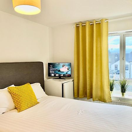 Luxury Rooms In Furnished Guests-Only House Free Wifi West Thurrock Grays المظهر الخارجي الصورة